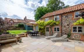 Photo of 5 Bed in Wighton