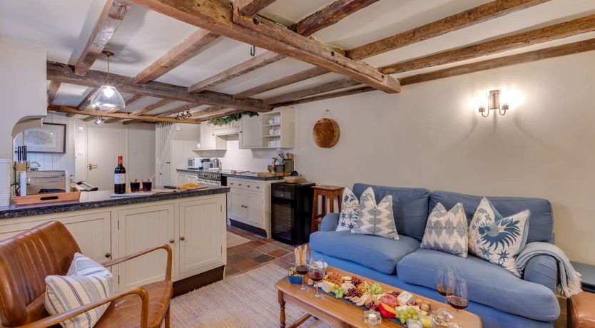 Photo of 5 Bed in Wighton