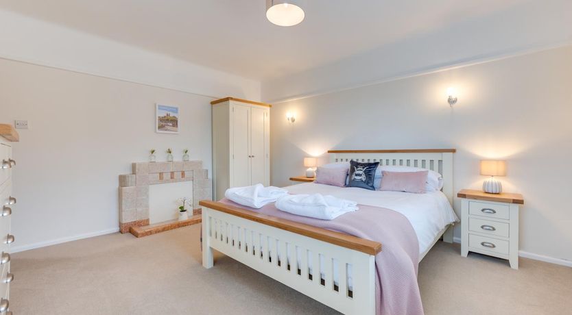 Photo of 4 Bed in Langton Matravers