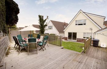 5 Bed in Limeslade Holiday Home