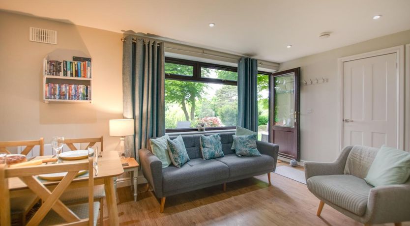 Photo of 2 Bed in Weybourne