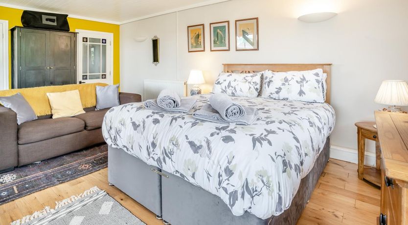 Photo of 1 Bed in Mumbles