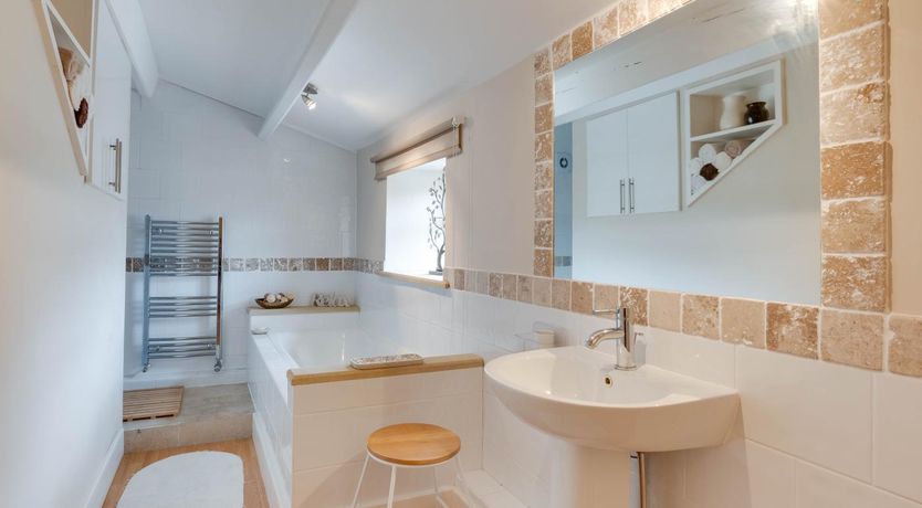 Photo of 3 Bed in Bainbridge