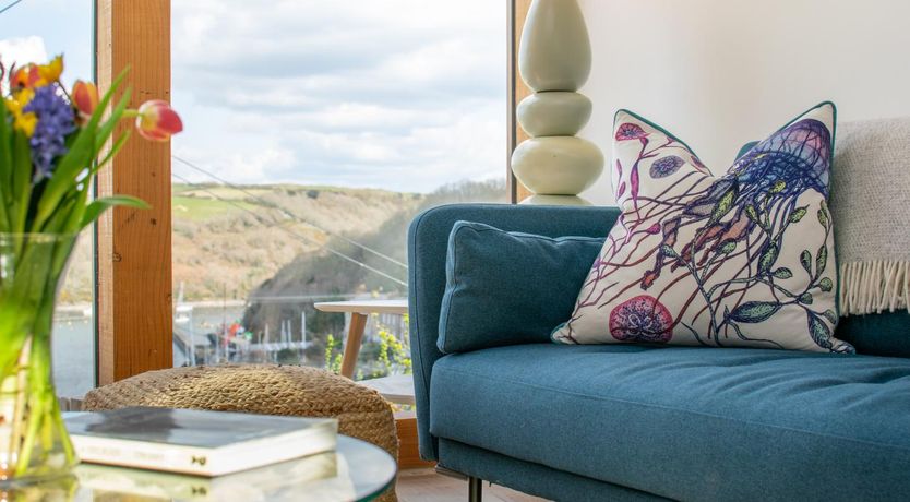 Photo of 2 Bed in Polruan