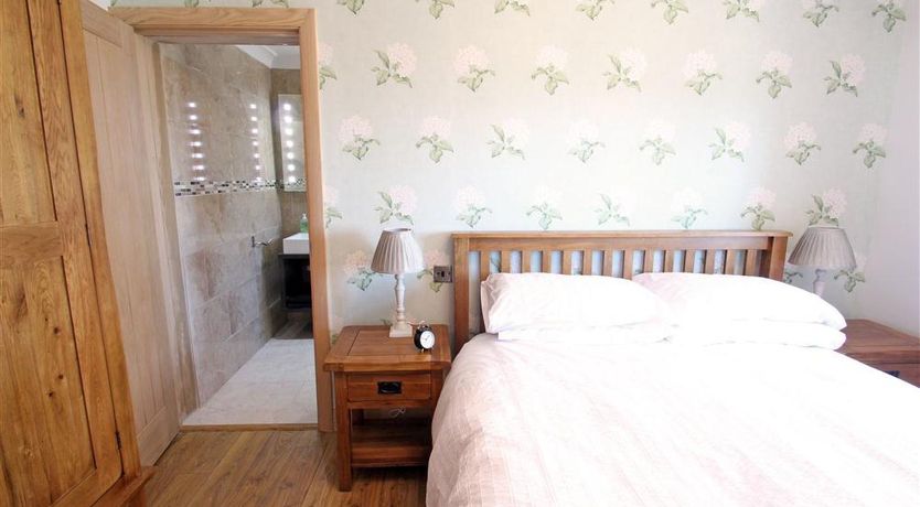Photo of 1 Bed in Gower