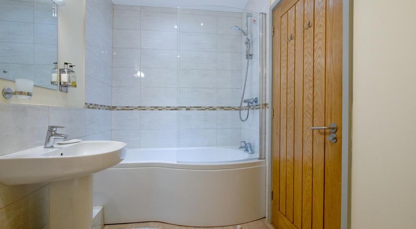 Photo of 2 Bed in Totnes