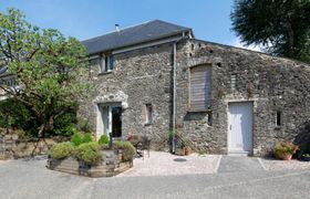 Photo of 2-bed-in-totnes