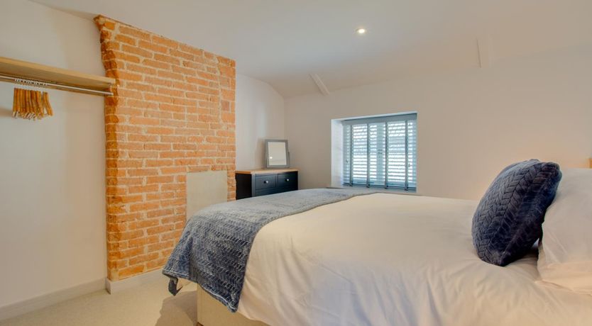 Photo of 1 Bed in Holt