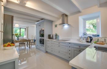 3 Bed in Gunwalloe Holiday Home
