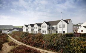 Photo of 4 Bed in Port Eynon