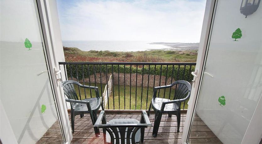 Photo of 4 Bed in Port Eynon