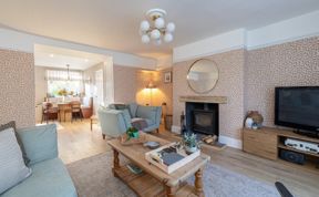 Photo of 3 Bed in North Sunderland