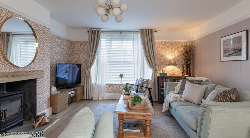 Photo of 3 Bed in North Sunderland