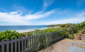 Photo of 3 Bed in Praa Sands