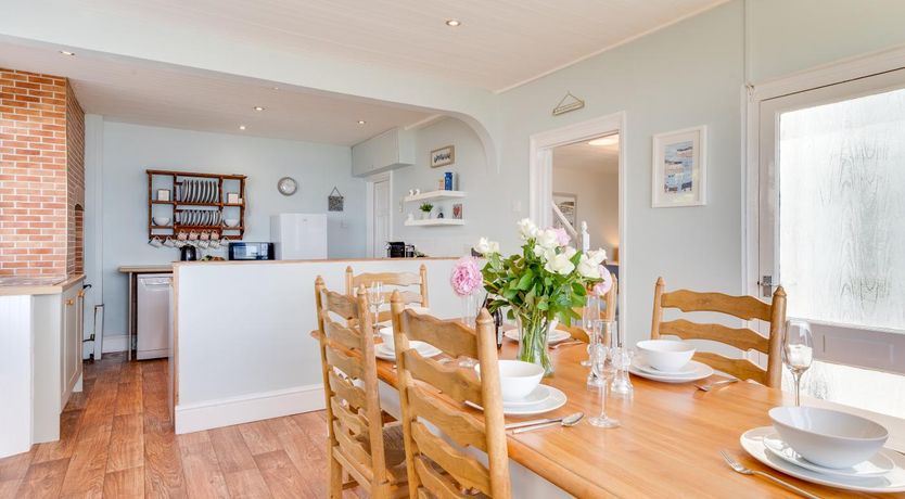 Photo of 3 Bed in Praa Sands