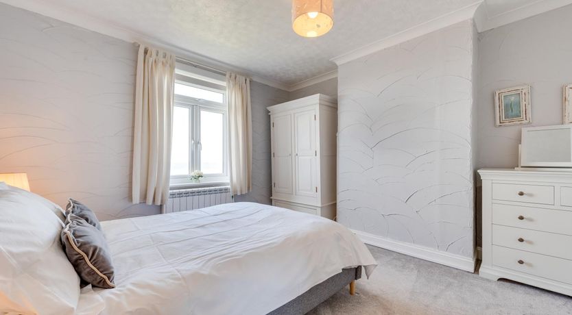 Photo of 3 Bed in Praa Sands
