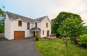 Photo of 4-bed-in-tresaith