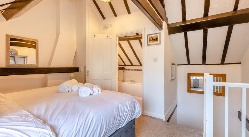 Photo of 1 Bed in Weybourne