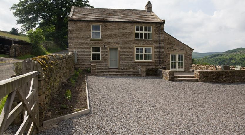 Photo of 3 Bed in Low Row