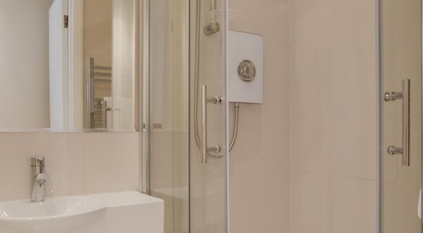 Photo of 1 Bed in Caswell Bay