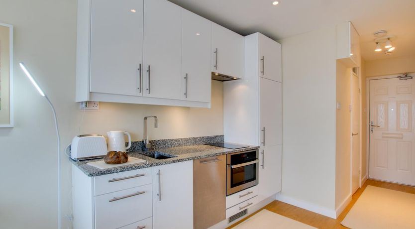 Photo of 1 Bed in Caswell Bay