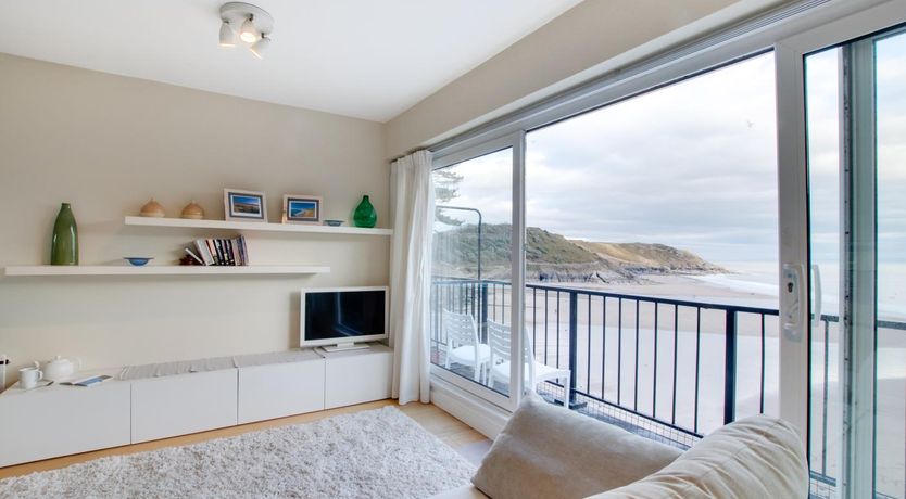 Photo of 1 Bed in Caswell Bay