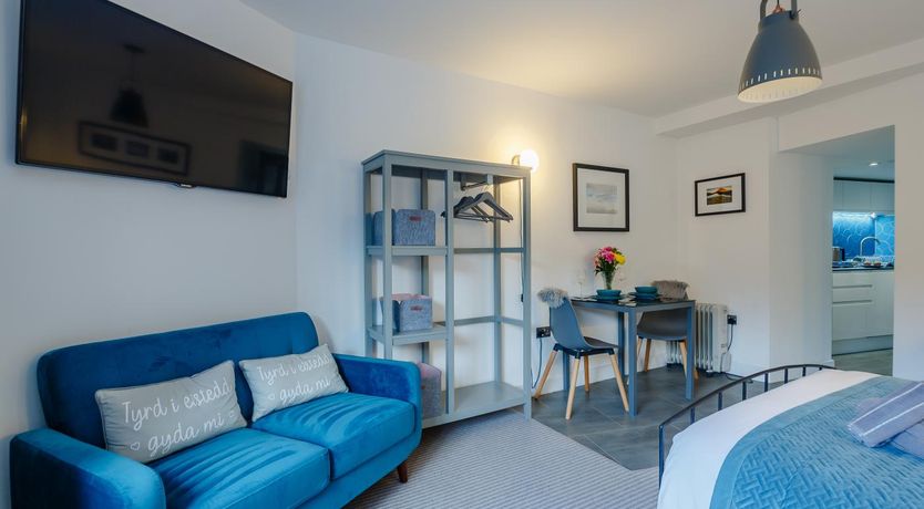 Photo of 1 Bed in Menai Bridge