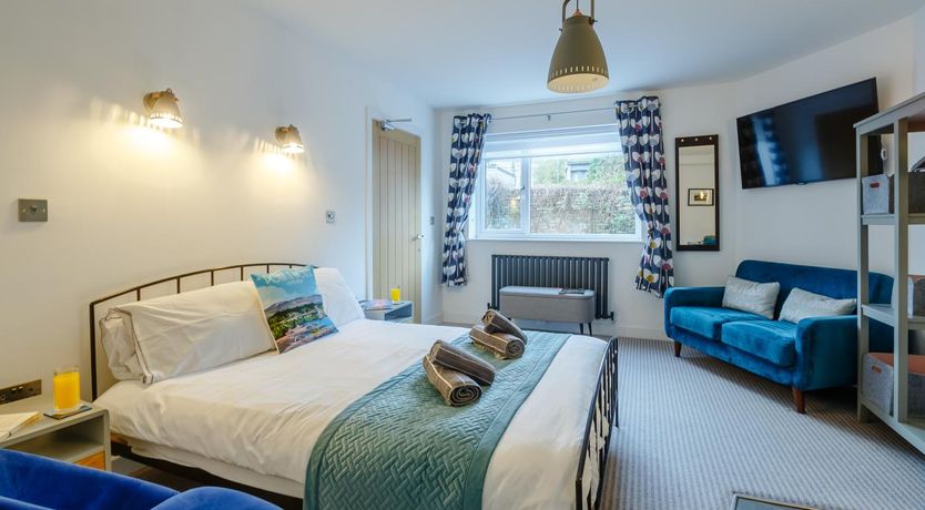 Photo of 1 Bed in Menai Bridge