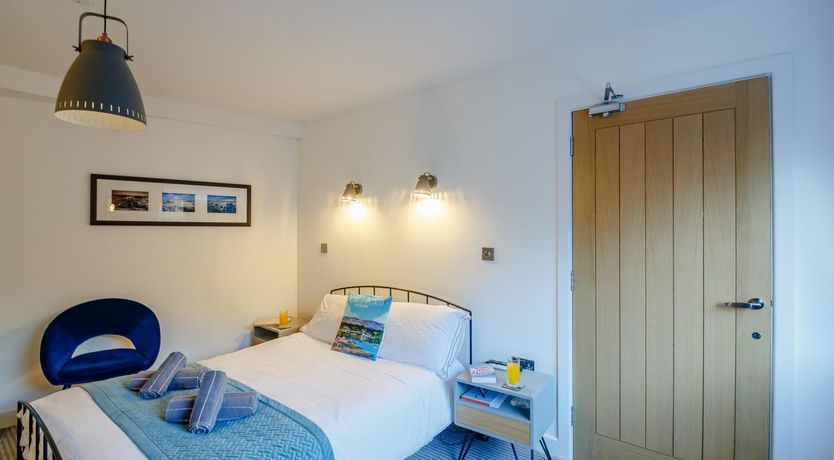 Photo of 1 Bed in Menai Bridge