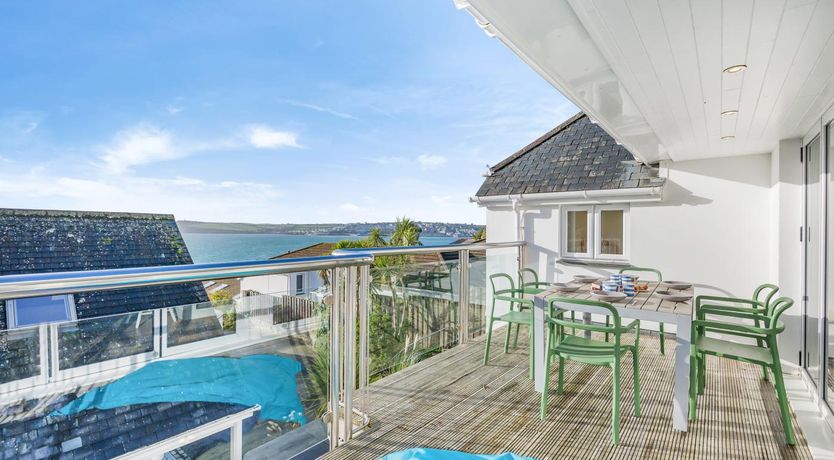 Photo of 5 Bed in Rock