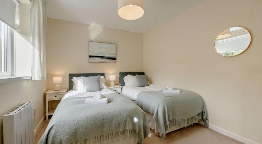 Photo of 3 Bed in Swansea