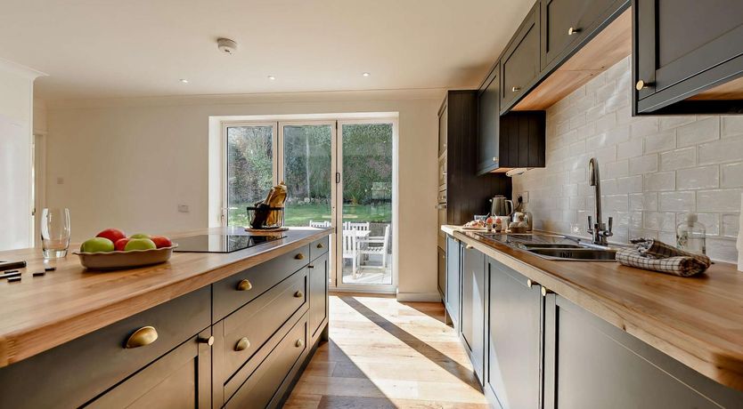 Photo of 3 Bed in Swansea