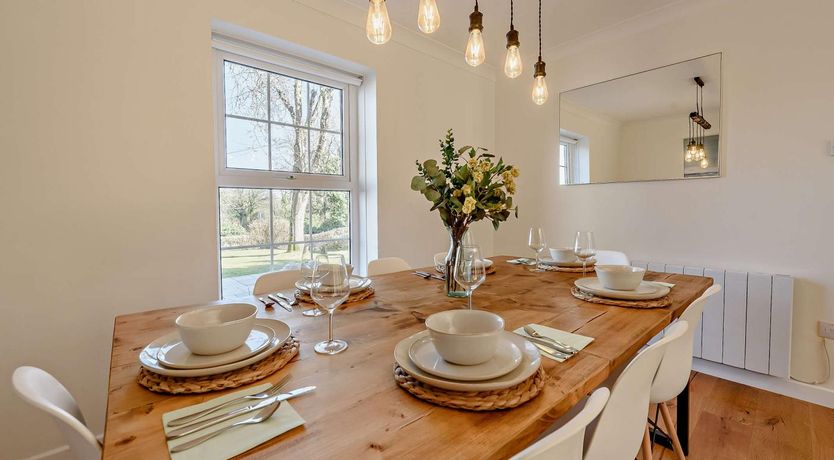 Photo of 3 Bed in Swansea