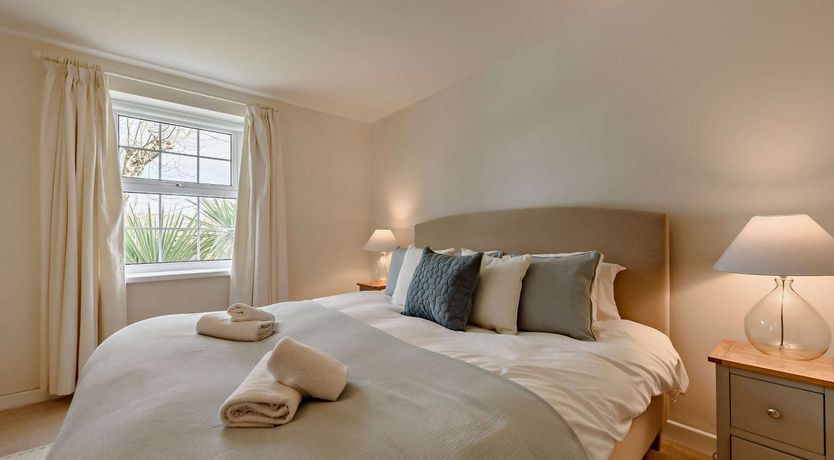 Photo of 3 Bed in Swansea