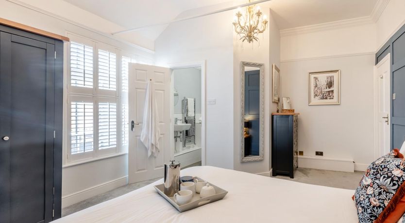 Photo of 6 Bed in Bacton
