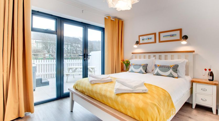 Photo of 2 Bed in Westward Ho!