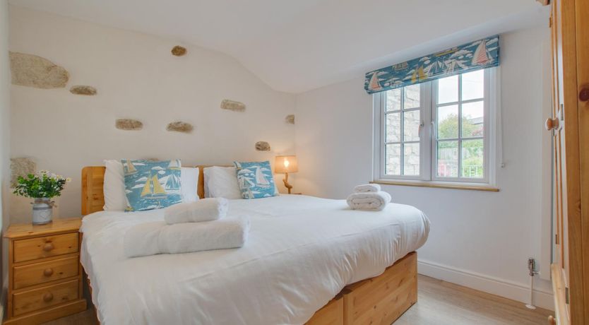 Photo of 2 Bed in Porthleven
