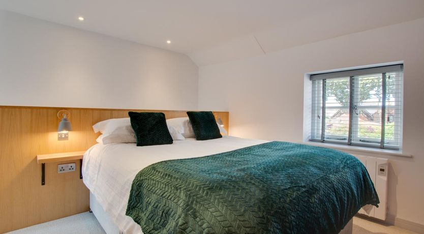 Photo of 1 Bed in Holt
