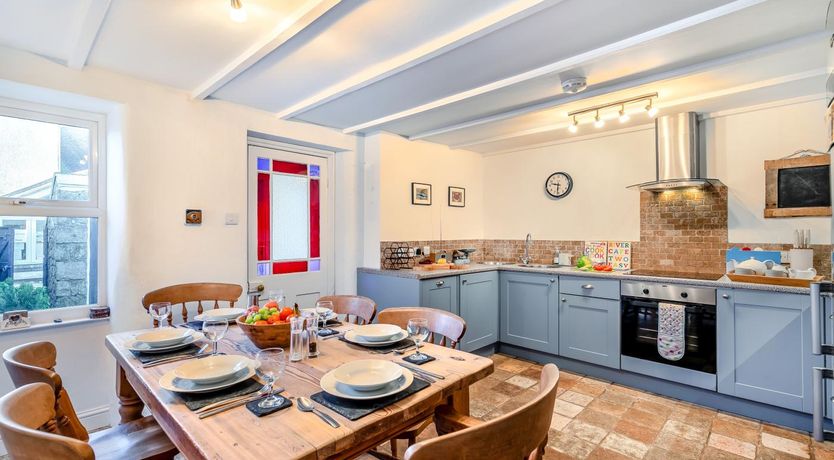 Photo of 3 Bed in Pendeen