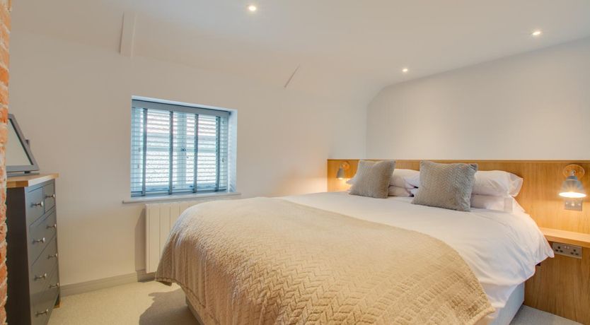 Photo of 1 Bed in Holt