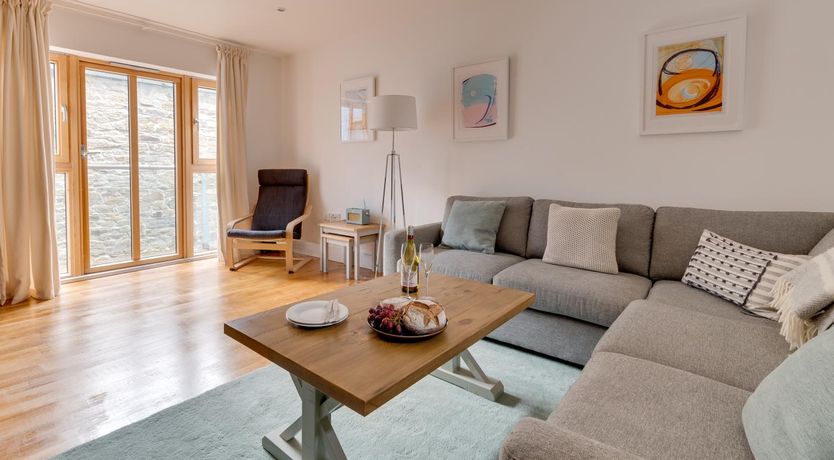 Photo of 2 Bed in Porthleven