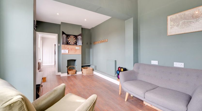 Photo of 5 Bed in Walberswick