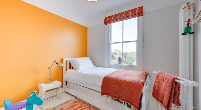 Photo of 5 Bed in Walberswick