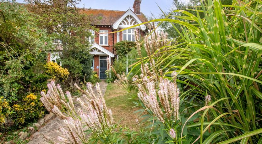 Photo of 5 Bed in Walberswick