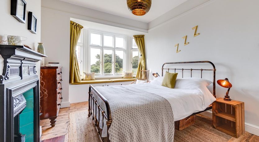 Photo of 5 Bed in Walberswick