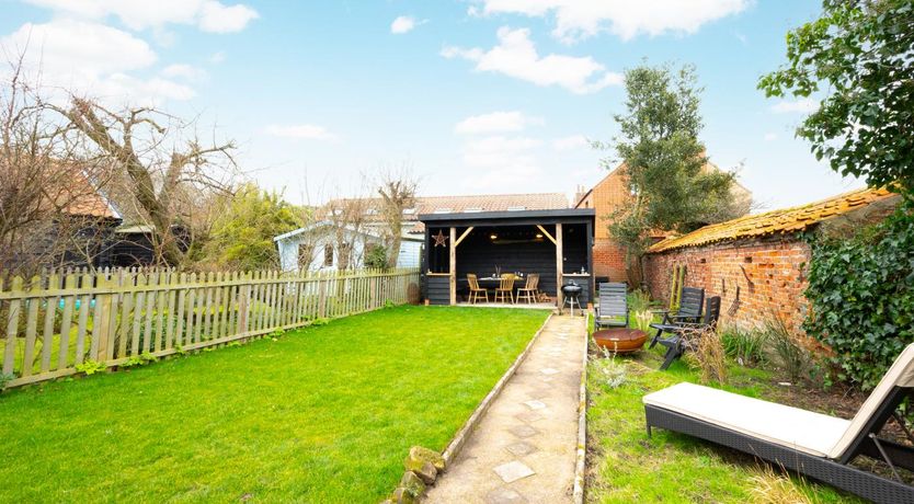 Photo of 5 Bed in Walberswick