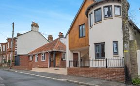 Photo of 7 Bed in Aldeburgh