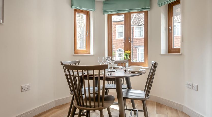 Photo of 7 Bed in Aldeburgh