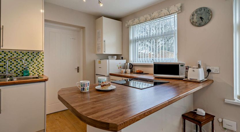 Photo of 2 Bed in Mumbles