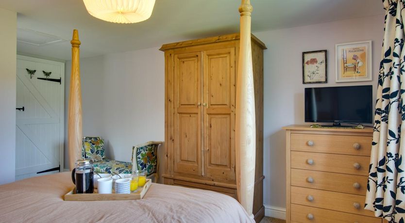 Photo of 5 Bed in Southrepps